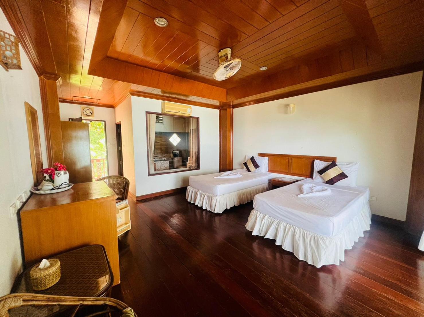 Haad Khuad Resort Palack-part Kültér fotó